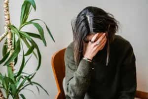 Mă simt hărțuită chiar de propriul soț. Am impresia că este obsedat de relațiile intime