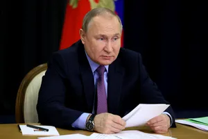 Gestul ciudat făcut de Vladimir Putin în public. Nu s-a mai putut controla, semnul care arată clar boala de care suferă