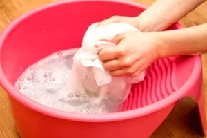 Când nu se spală rufe înainte sau după Bobotează. Zilele în care este interzis să faci treburi casnice