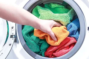 La câte grade trebuie să speli rufele ca să reduci factura la curent cu 55%. Vei face mari economii
