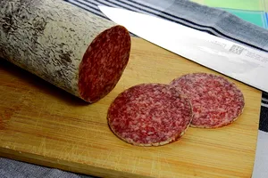 Cât timp se poate păstra salamul în frigider. Greșeala pe care o fac multe persoane
