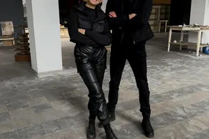 Ce se întâmplă între Alex Delea și Elena Chiriac: „Pe noi nu ne separă niciun film, la modul ăla suntem”. Prin ce au trecut la filmările pentru Haita în acțiune VIDEO EXCLUSIV