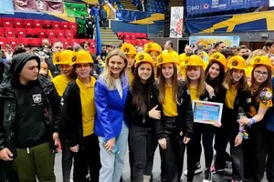 Esentza Revolution este singura echipă feminină de robotică de la Campionatul Național din acest an. „Vrem să demonstrăm că nu există acest stereotip cum că doar băieții sunt buni pe partea de mecanică, de programare” VIDEO EXCLUSIV