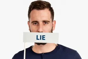 Cum îți dai seama că te minte. Metoda surprinzătoare