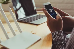 Înălțimea la care trebuie să pui routerul de wifi ca să ai internet mai rapid. Trucul știut doar de profesioniști