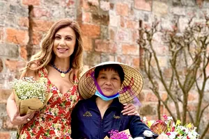 Experiența inedită trăită de Dana Sota în Vietnam: „Mie îmi place să mănânc, am încercat tot felul de dubioșenii” VIDEO EXCLUSIV