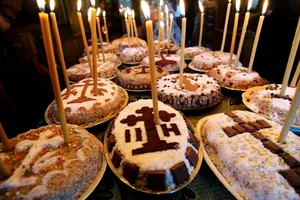 Moșii de Florii 2023. Ce se dă de pomană în Sâmbăta lui Lazăr. Alimentele care se împart