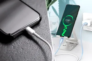 Ce se întâmplă de fapt atunci când încarci telefonul cu husa pe el. Greșeala majoră