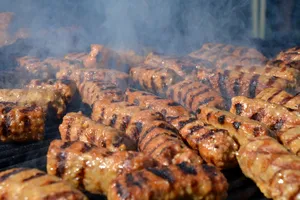 Secretul celor mai buni mici. Ce trebuie să faci de fapt cu micii înainte de a-i pune pe grătar
