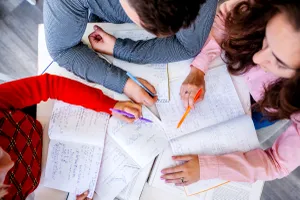 Acte necesare pentru înscrierea la liceu 2023. Documentele pe care trebuie să le conțină dosarul