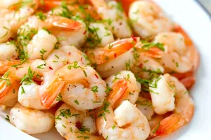 Cel mai ușor și rapid mod de a găti creveții. Ies delicioși așa, rețeta pe care trebuie să o încerci