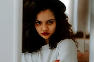 Mi-am înșelat iubitul și nu am niciun regret. Încerc de multă vreme să-i explic că lucrurile nu sunt ok între noi, dar mă ignoră total