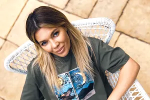 Gina Pistol a renunțat la părul lung. Schimbarea de look o prinde de minune