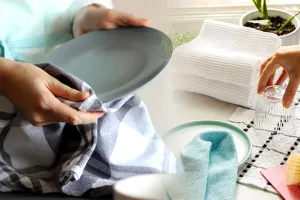 La ce temperatură se spală prosoapele de bucătărie. Cum să iasă moi și parfumate, greșeala pe care o face toată lumea
