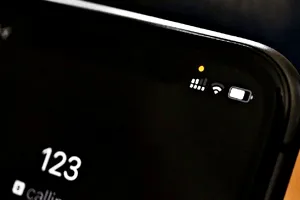 Ce înseamnă, de fapt, bulina portocalie apărută pe ecranul telefonului. Nu mulți utilizatori știu asta