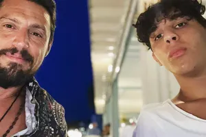 Imagini rare cu Daniel Pavel și fiul său. Băiatul prezentatorului de la Pro TV a absolvit liceul în Austria: “2 Bac-uri cu brio”