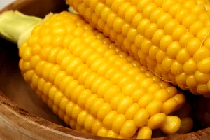 Nu mai pune sare în apa în care fierbi porumbul. Ce trebuie să adaugi pentru un gust deosebit, asta îl face delicios de fapt