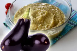 Cât timp se țin vinetele la scurs, după coacere. Secretul pentru o salată de vinete perfectă