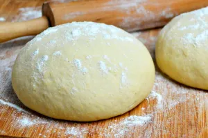 Cât se lasă aluatul la dospit. Trucuri de aur din bucătărie, ce trebuie să știi dacă vrei să faci pâine sau cozonac