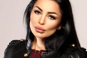 Val de reacții dure după ce Brigitte Pastramă s-a pozat la plajă. Detaliul care nu a putut fi trecut cu vederea: “Așa zici tu că arată o femeie?”