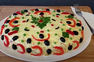 Ce să nu pui niciodată în salata de boeuf. Îi poate strica gustul, sfaturi și trucuri pentru o rețetă de nota 10