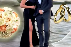 Bat clopote de nuntă în showbiz. Și-a cerut iubita în căsătorie chiar de Revelion: “Am spus da”