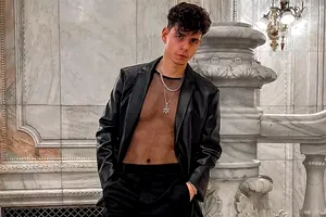 Care e cel mai scump obiect vestimentar pe care îl are Emilian: „Încă nu am ajuns la nivelul de a da 1.000 de euro pe Balenciaga!” VIDEO EXCLUSIV