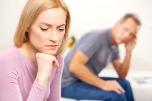 Am trăit 2 ani cu un bărbat căsătorit. Când am început relația, mi-a spus că e singur