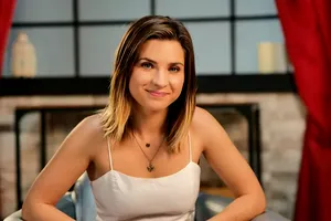 Se gândește Cristina Ciobănașu să calce pe urmele Ruxandrei Ion? Ce spune actrița: “Mi-ar plăcea!” VIDEO EXCLUSIV