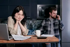 Soțul meu nu mă mai iubește. Sufăr enorm de când am aflat că mă înșală. Cine este amanta lui