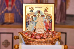 Cât timp se spune “Hristos a Înviat!”. Credincioșii folosesc acest salut de la Învierea Domnului până la Înălțarea Sa