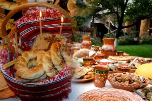 Paștele Blajinilor 2024. Ce este și care sunt cele mai cunoscute tradiții și obiceiuri. Ce e bine să faci pe 13 mai