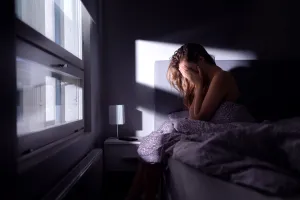 Ce înseamnă când visezi că îți cade un dinte. Avertismentele pe care nu trebuie să le ignori