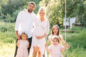 Laura Cosoi a născut al patrulea copil. ”Binecuvântarea vieții noastre”. Ce nume a primit bebelușul