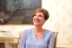Cum arată Carmen Iohannis atunci când nu se îmbracă în ținute oficiale. Imagini rare cu Prima Doamnă a României FOTO