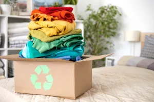 Ce faci cu hainele pe care nu le mai porți, de la 1 ianuarie 2025. Colectarea separată a textilelor devine obligatorie
