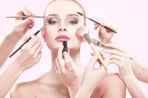 Aceste trucuri de machiaj sunt folosite și de fotomodele. Îți poți crea un look perfect foarte ușor