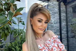 Emilia Ghinescu, transformată total la 46 de ani. Arată mai bine decât în tinerețe, face mult sport și e în formă excelentă FOTO