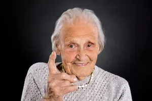 Secretele longevității de la o femeie de 102 ani. Ce mănâncă și ce obiceiuri are zilnic