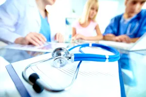 Pericolul nevăzut pentru copii: boala care ucide rapid și poate fi prevenită doar prin vaccin. De ce România nu oferă compensare