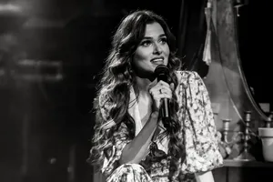 Theo Rose și Anghel Damian, surprinși într-un moment emoționant înainte de concert! Postarea artistei care a topit inimile fanilor