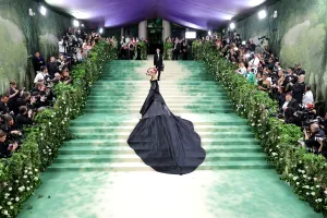 5 reguli bizare pe care toate celebritățile trebuie să le urmeze pentru a participa la Met Gala