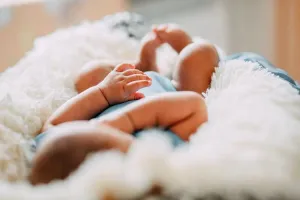 Care sunt cele mai bune condiții pentru somnul bebelușilor. Mulți părinți fac exact pe dos