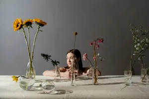 Cum păstrezi florile proaspete mai mult timp în vază