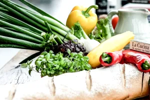 Gustați cu grijă! Leguma care apare aproape în fiecare masă poate ascunde pericole