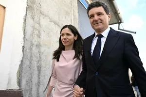 Nicușor Dan, emoționat la serbarea Aheei. Fiica lui și-a jucat rolul de vulpiță ca o adevărată prințesă