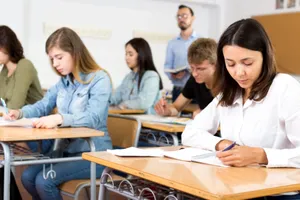 Bacalaureat 2025, proba de limba și literatura română: câți elevi s-au prezentat și ce incidente s-au înregistrat în sala de examen