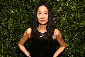 Aniversare de lux la Paris pentru Vera Wang. Creatoarea de modă a împlinit 76 de ani