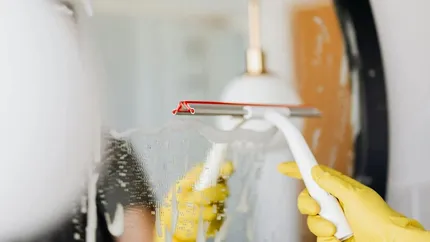 4 sarcini de curățenie pe care să le faci săptămâna aceasta ca să economisești timp tot anul
