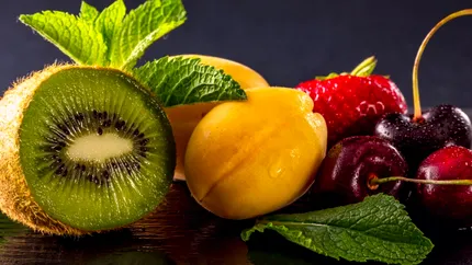 Vitamina C se ascunde în fructe neașteptate. Top 10 fructe cu mai multă vitamina C decât portocalele